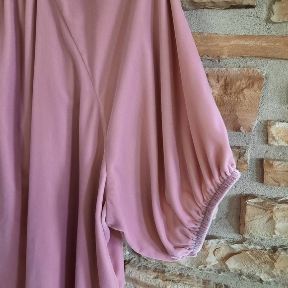 Old Navy Faux Velvet Top Vee Neck Cropped Pink Blush Women's Size XL - Picture 6 of 10